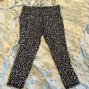 Athleta salutation 7/8 tights